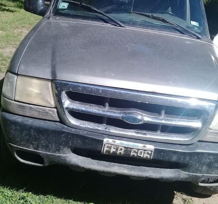 Ford RANGER Mod. 2003 – Color Champagne – Vidrios Polarizados – EFB696