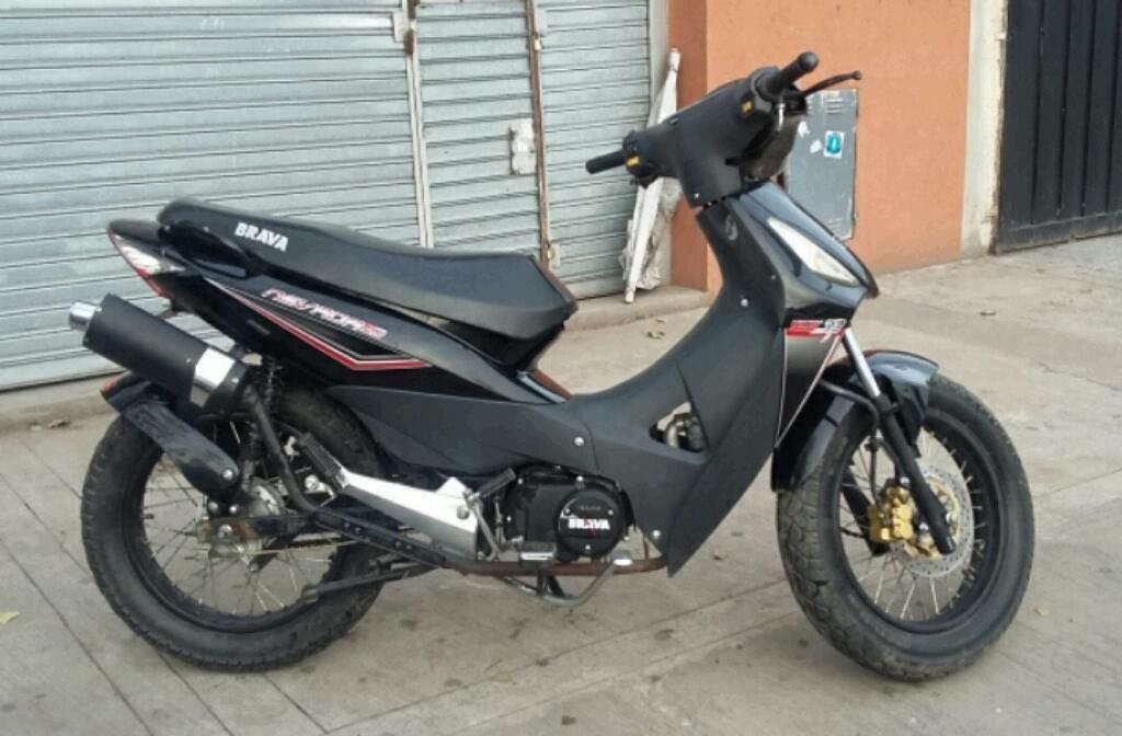 Brava nevada 125cc – Color Negro – Patente A051PTB.